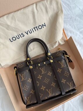 Louis Vuitton Toiletry Pouch 19
